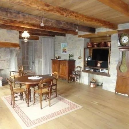 House Le Grand Marronnier * Memerlin